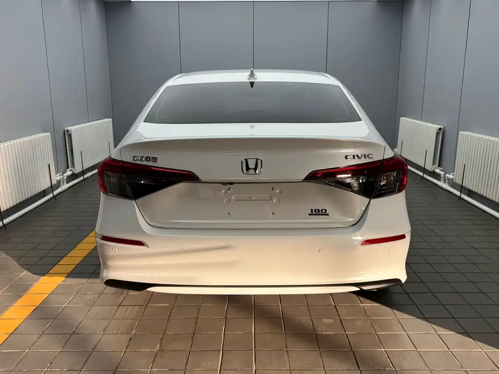 Honda Civic — фото 5