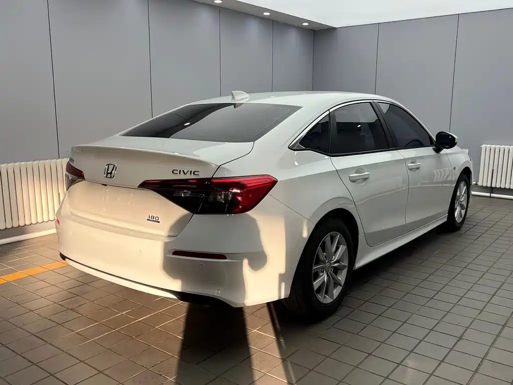 Honda Civic — фото 6