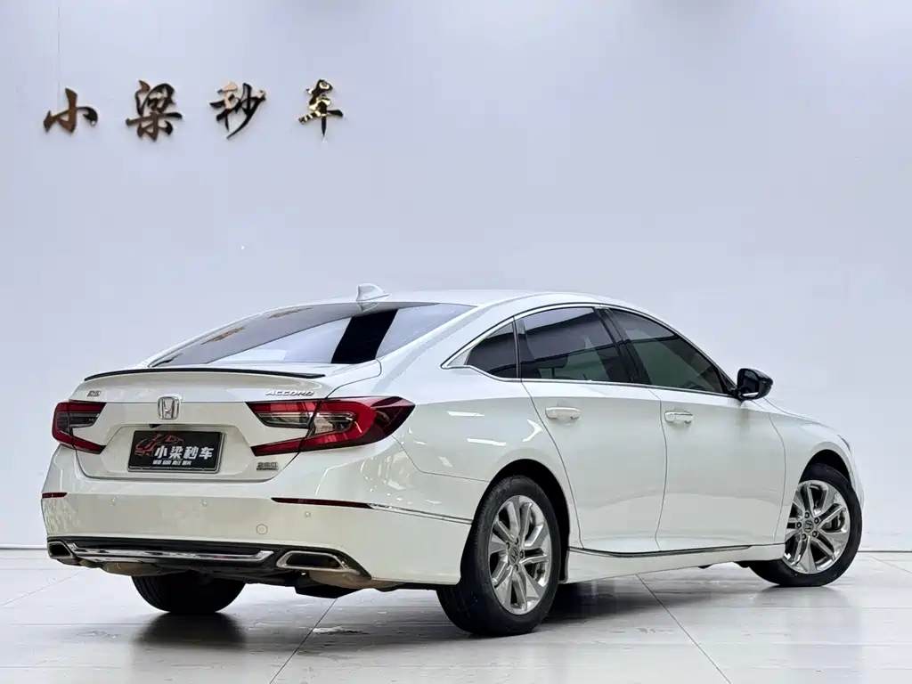 Honda Accord — фото 3