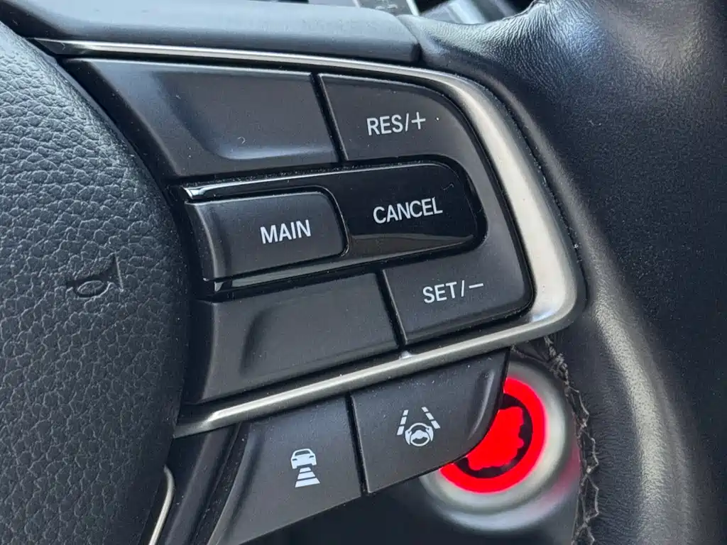 Honda Accord — фото 8