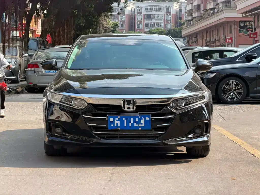Honda Accord — фото 2