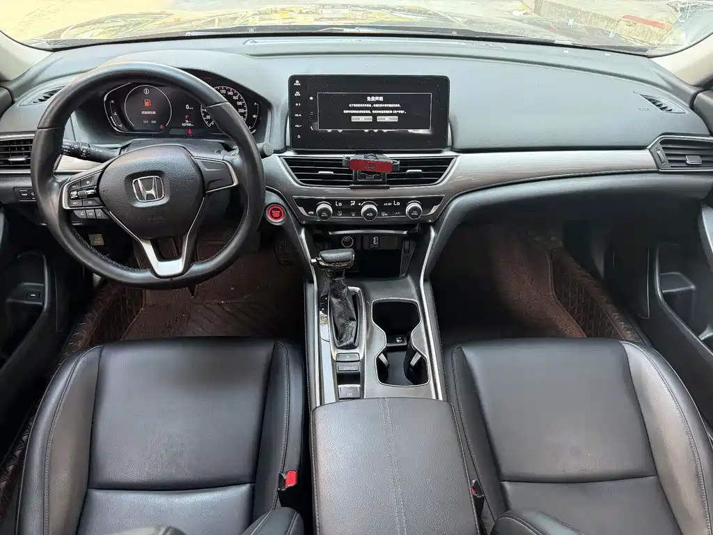 Honda Accord — фото 6