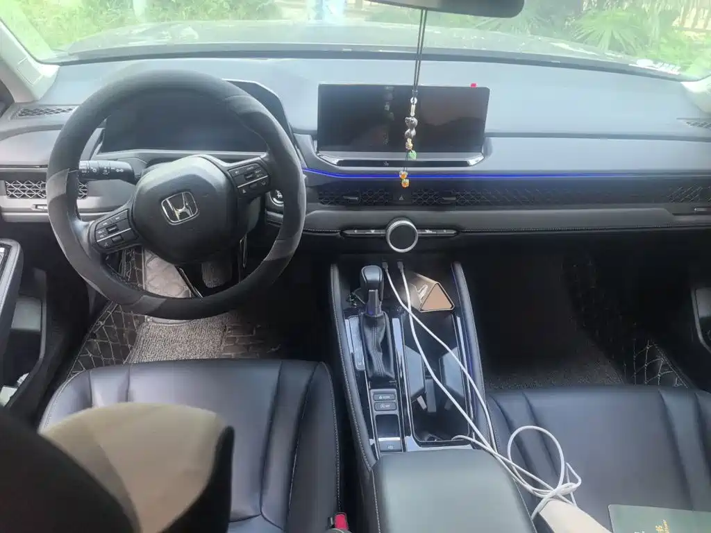 Honda Accord — фото 10