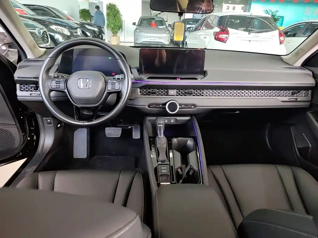 Honda Accord — фото 9