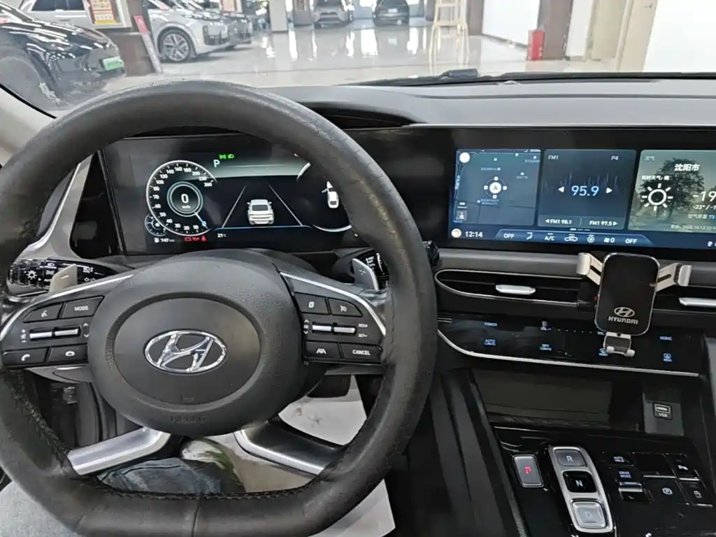 Hyundai Sonata — фото 9