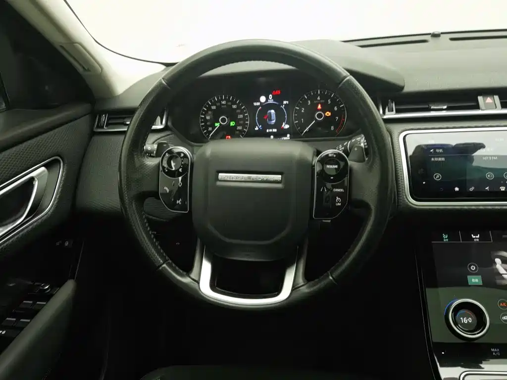 Land Rover Velar — фото 11