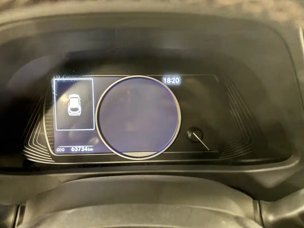 Lexus UX New Energy — фото 4