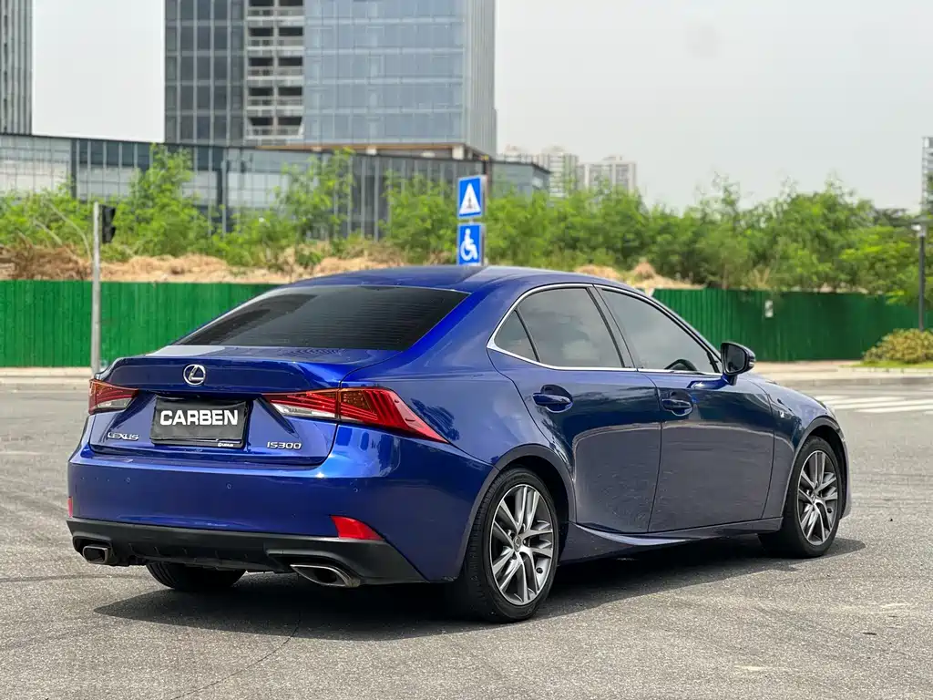 Lexus IS — фото 5