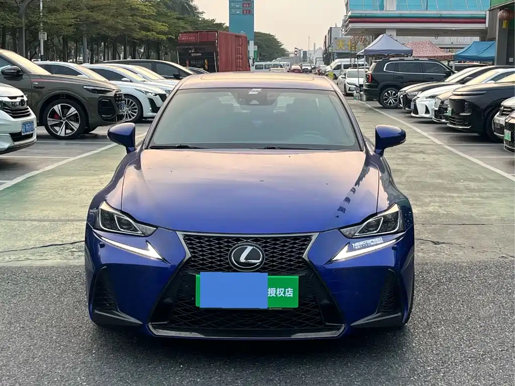 Lexus IS — фото 2