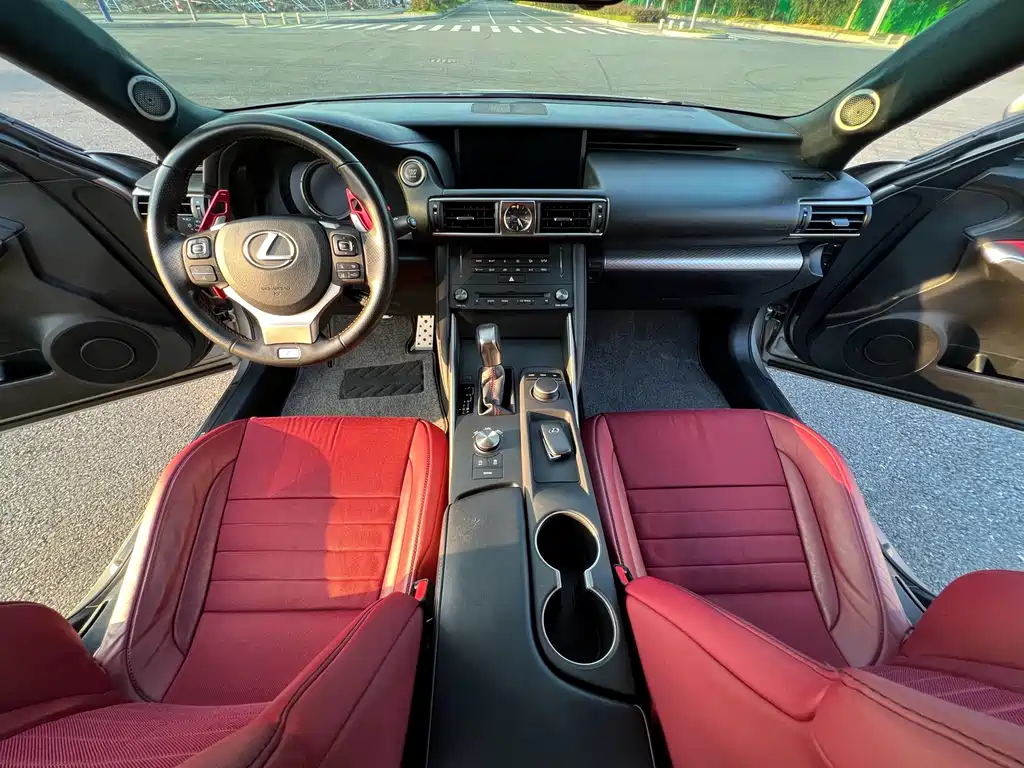 Lexus IS — фото 15