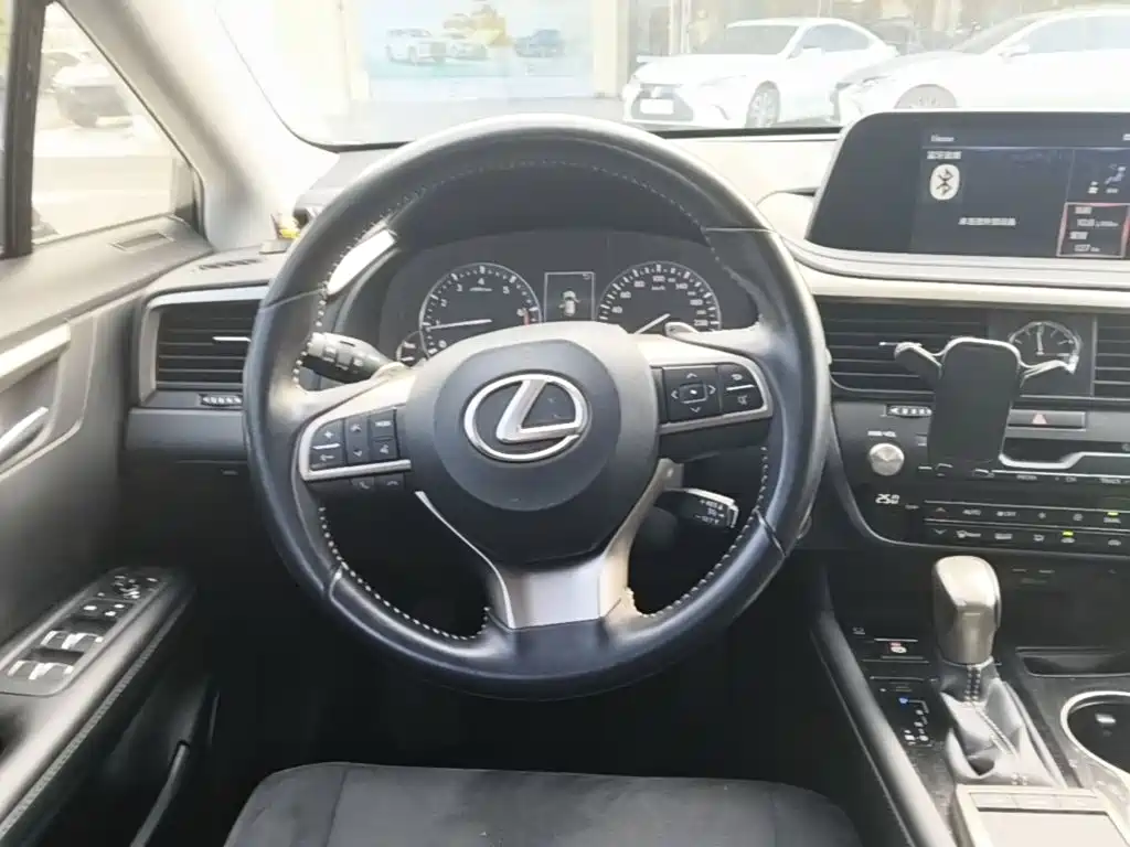 Lexus RX — фото 10