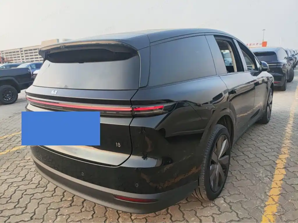 Li Auto Li i8 — фото 3