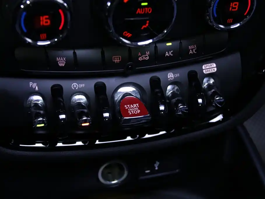MINI Mini Clubman — фото 9