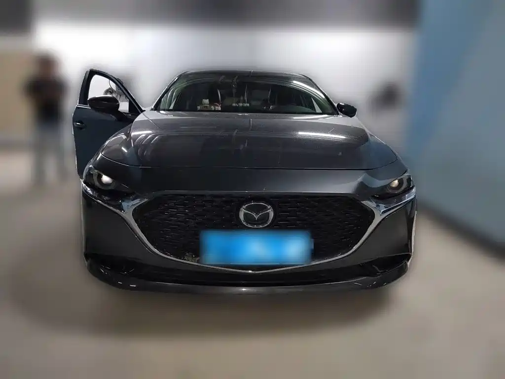 Mazda 3 Axela — фото 2