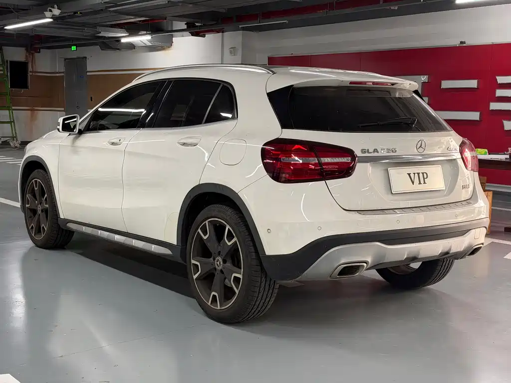Mercedes-Benz GLA — фото 6