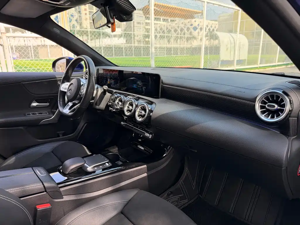 Mercedes-Benz A-Class — фото 11
