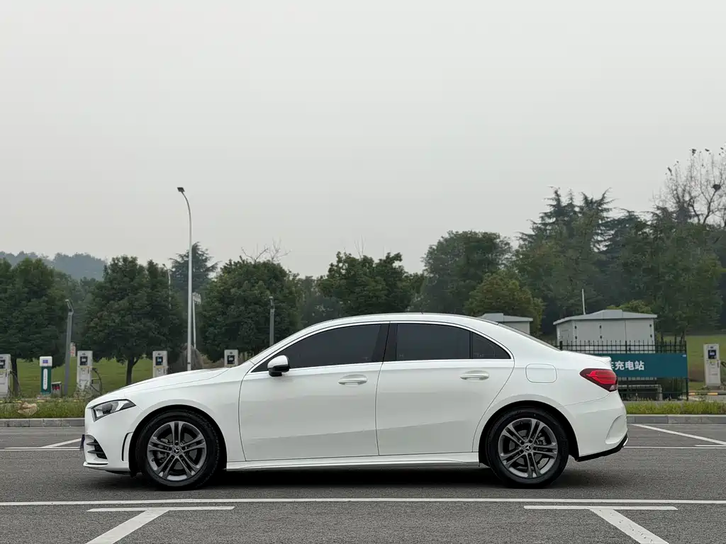 Mercedes-Benz A-Class — фото 4