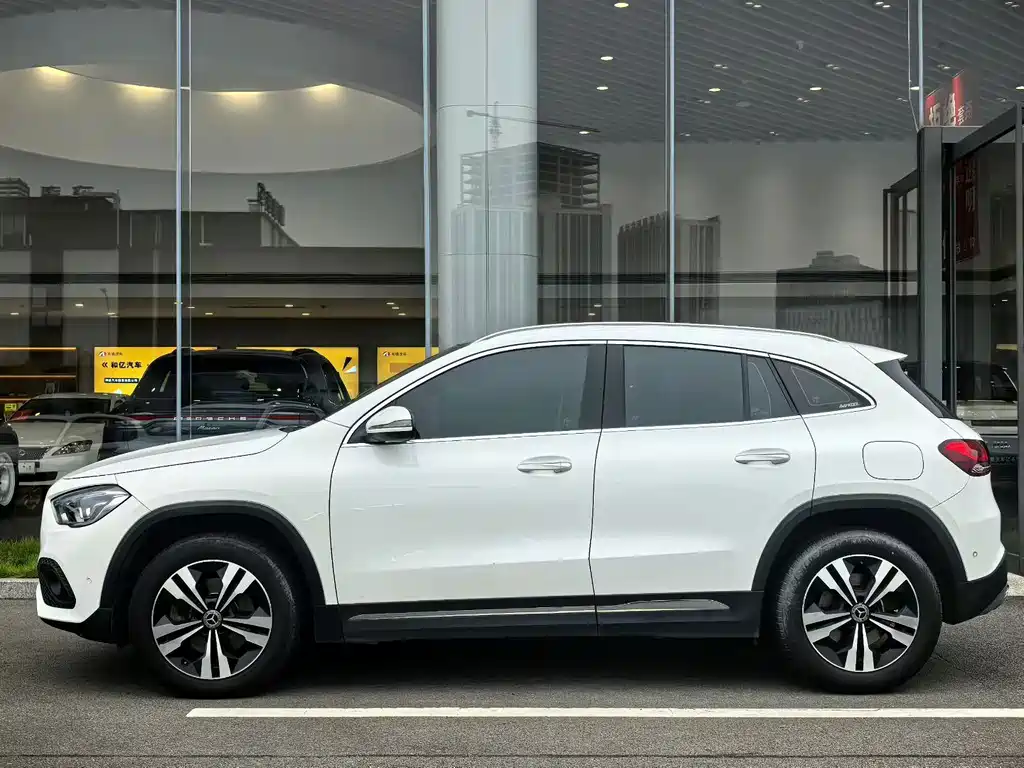 Mercedes-Benz GLA — фото 3