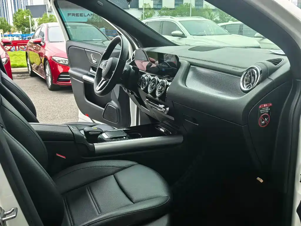 Mercedes-Benz GLA — фото 5