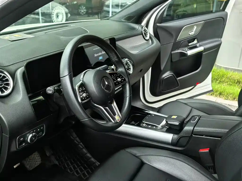 Mercedes-Benz GLA — фото 7