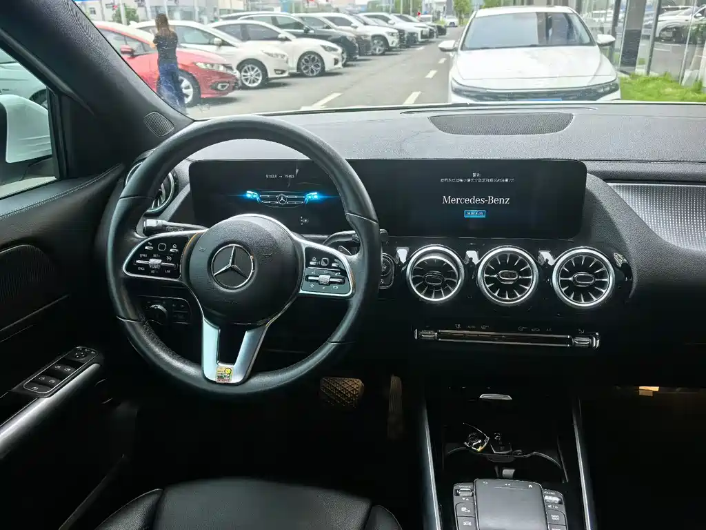 Mercedes-Benz GLA — фото 9