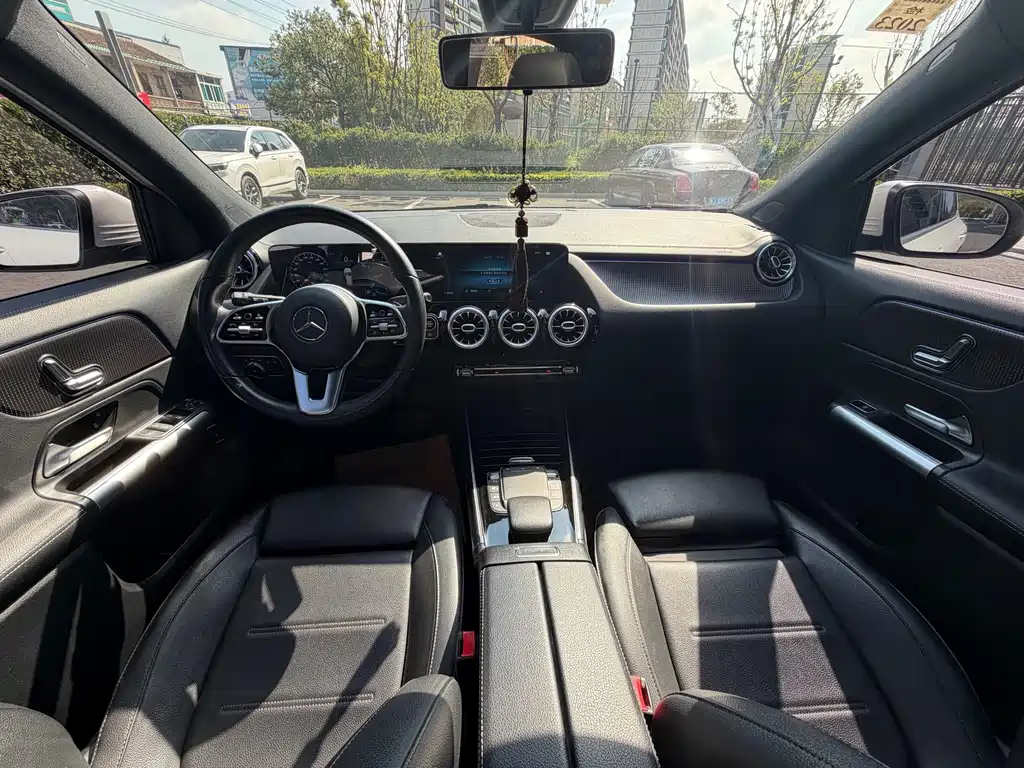Mercedes-Benz GLA — фото 9