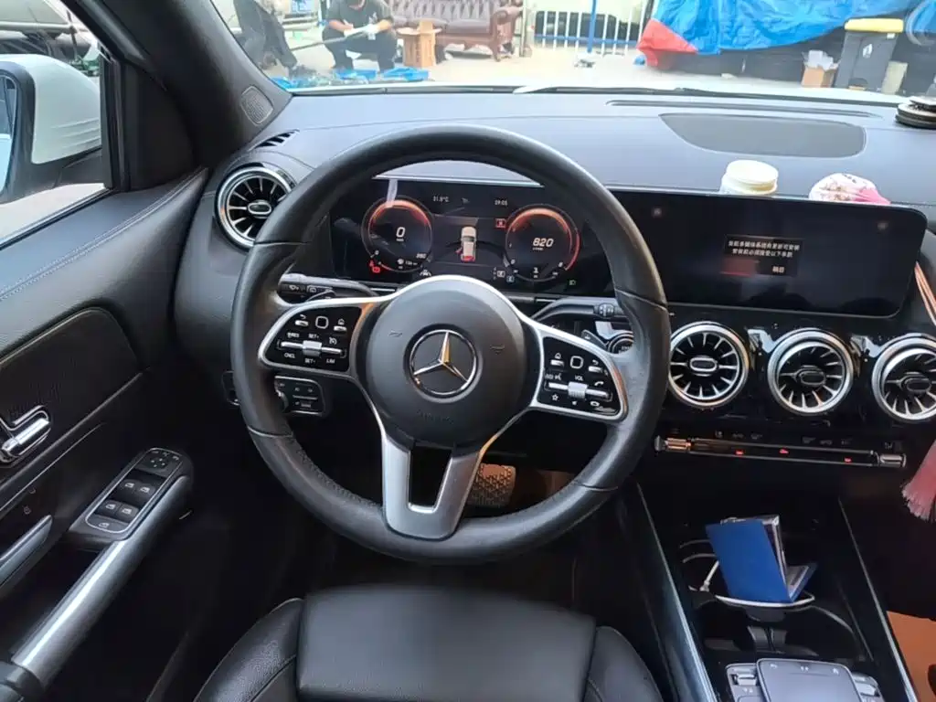 Mercedes-Benz GLA — фото 10