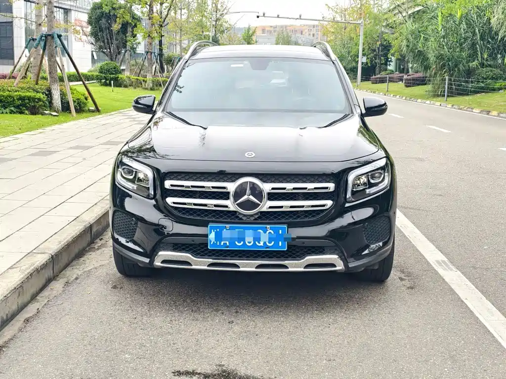 Mercedes-Benz GLB — фото 2