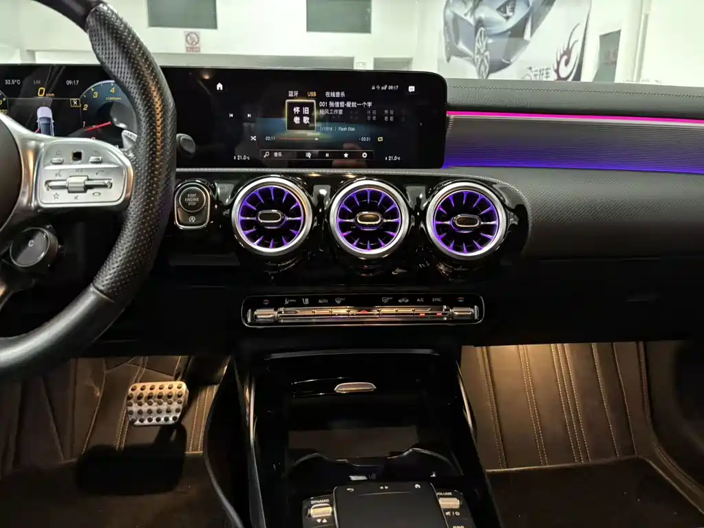 Mercedes-Benz A-Class AMG — фото 8