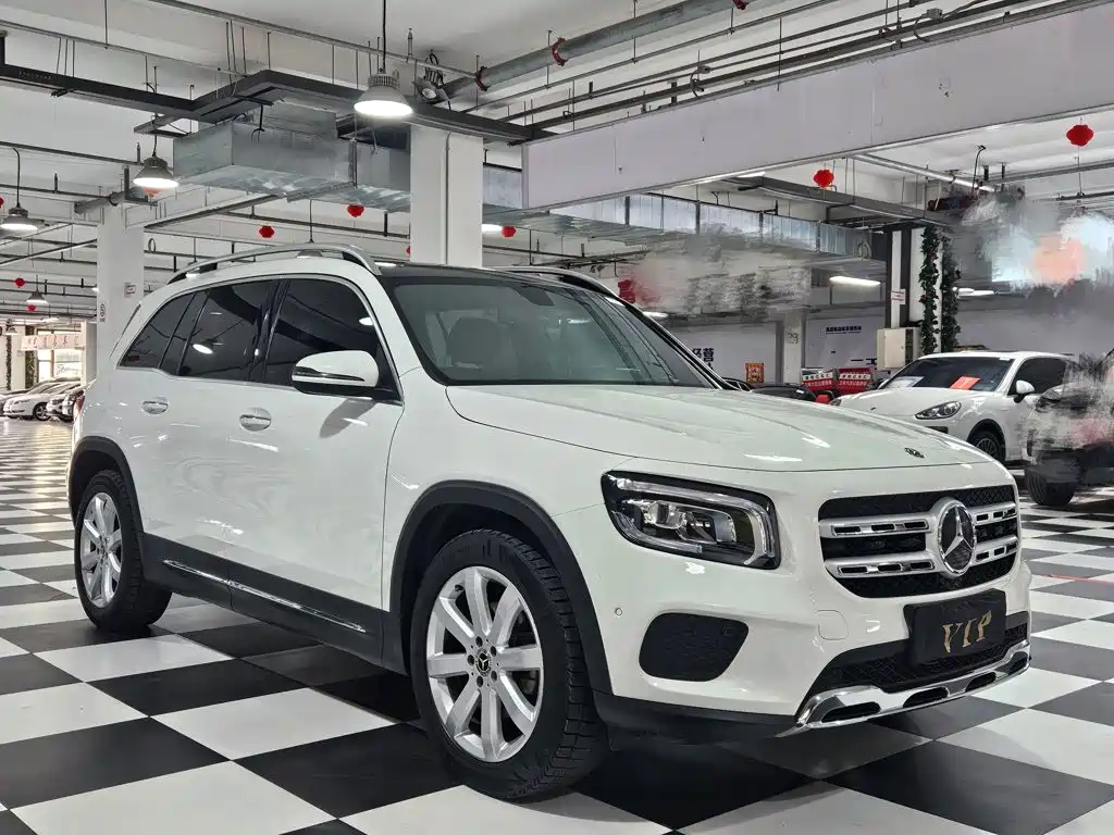Mercedes-Benz GLB — фото 3