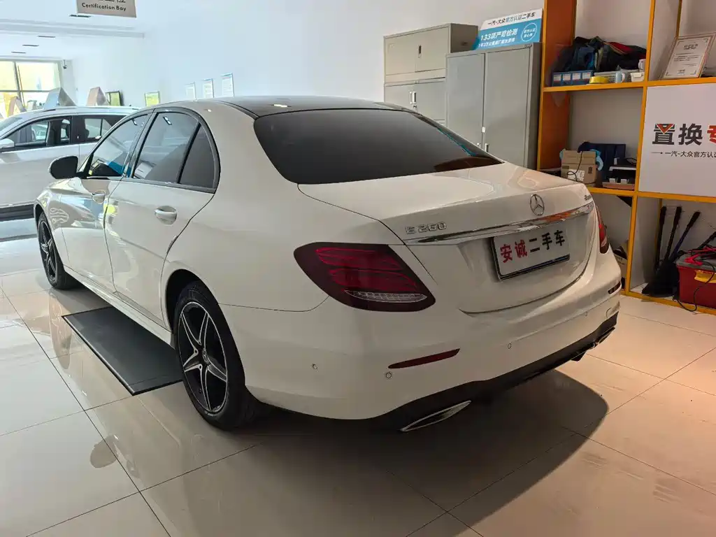 Mercedes-Benz E-Class (Import) — фото 5