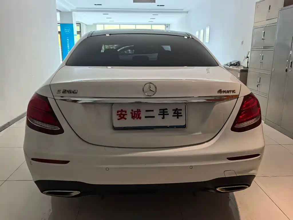 Mercedes-Benz E-Class (Import) — фото 6