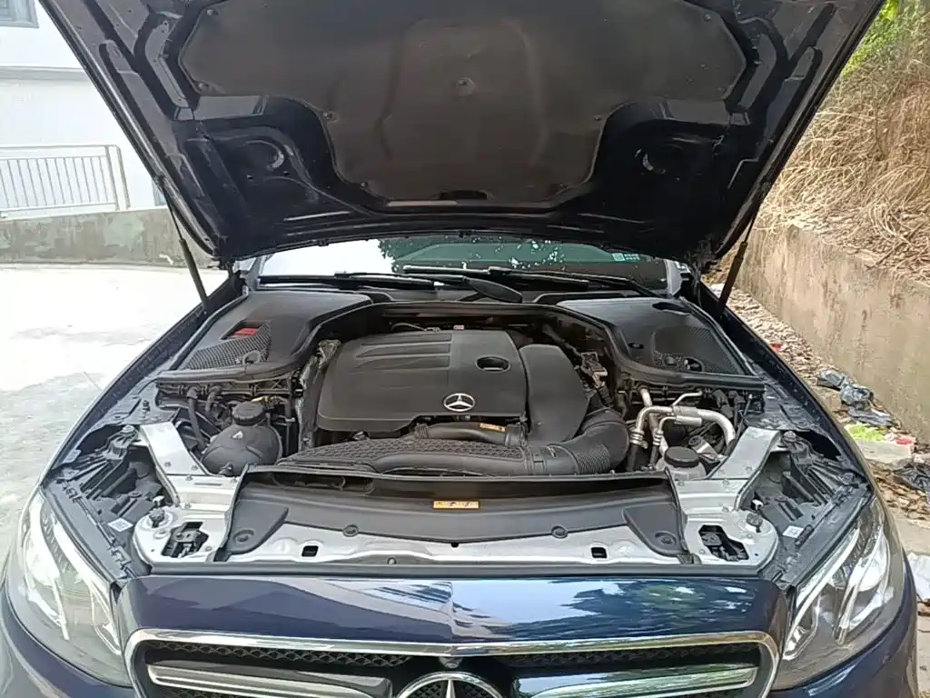 Mercedes-Benz E-Class (Import) — фото 19