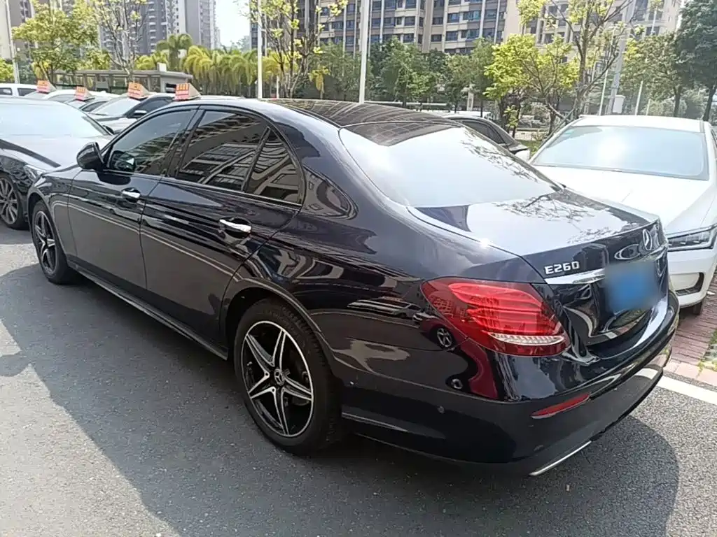 Mercedes-Benz E-Class (Import) — фото 4
