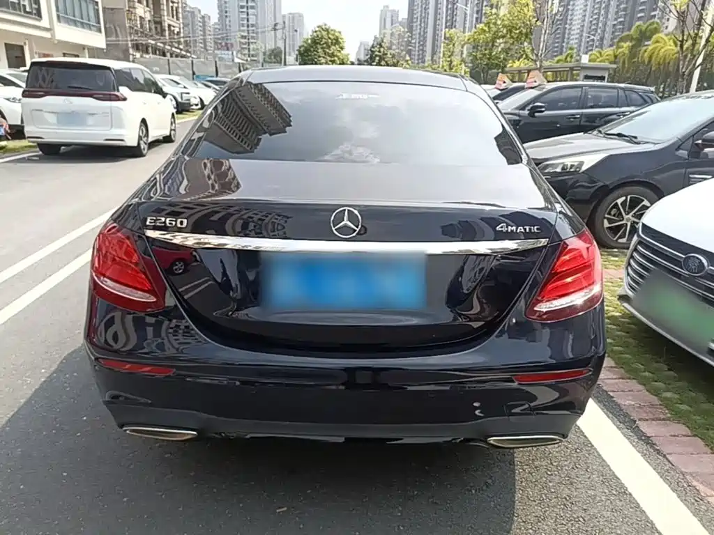 Mercedes-Benz E-Class (Import) — фото 5