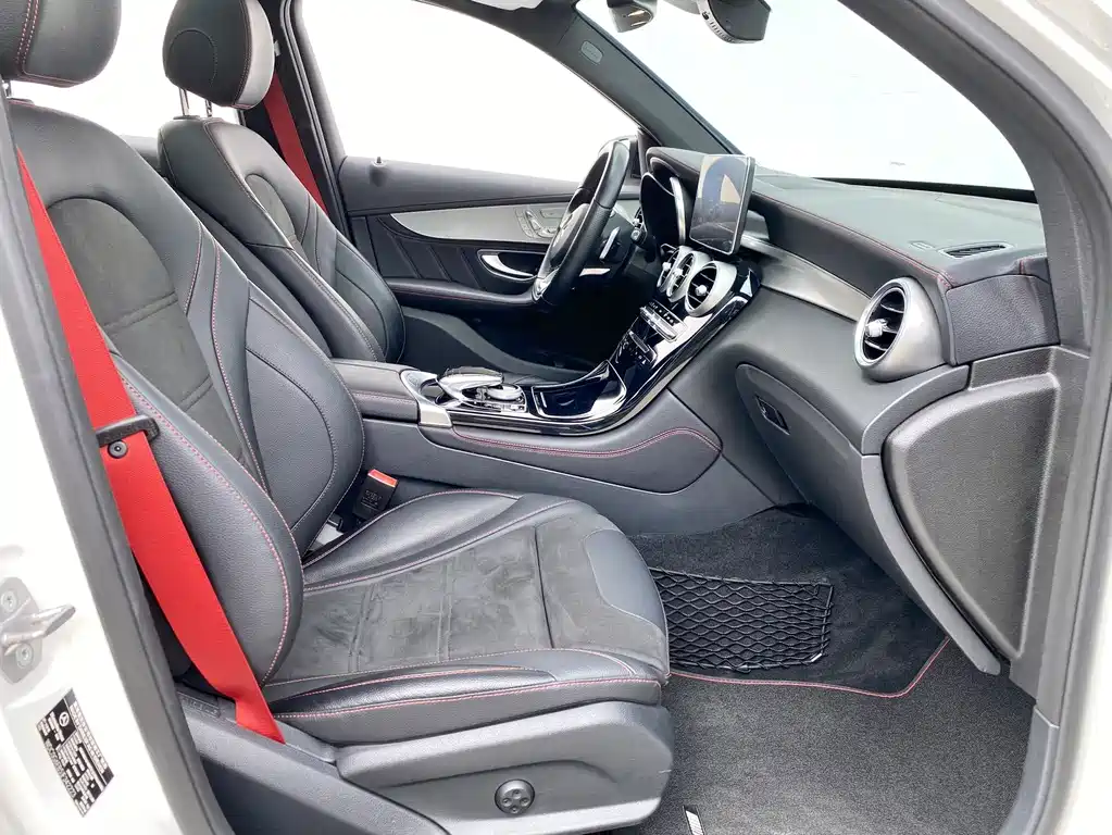 Mercedes-Benz GLC AMG — фото 13