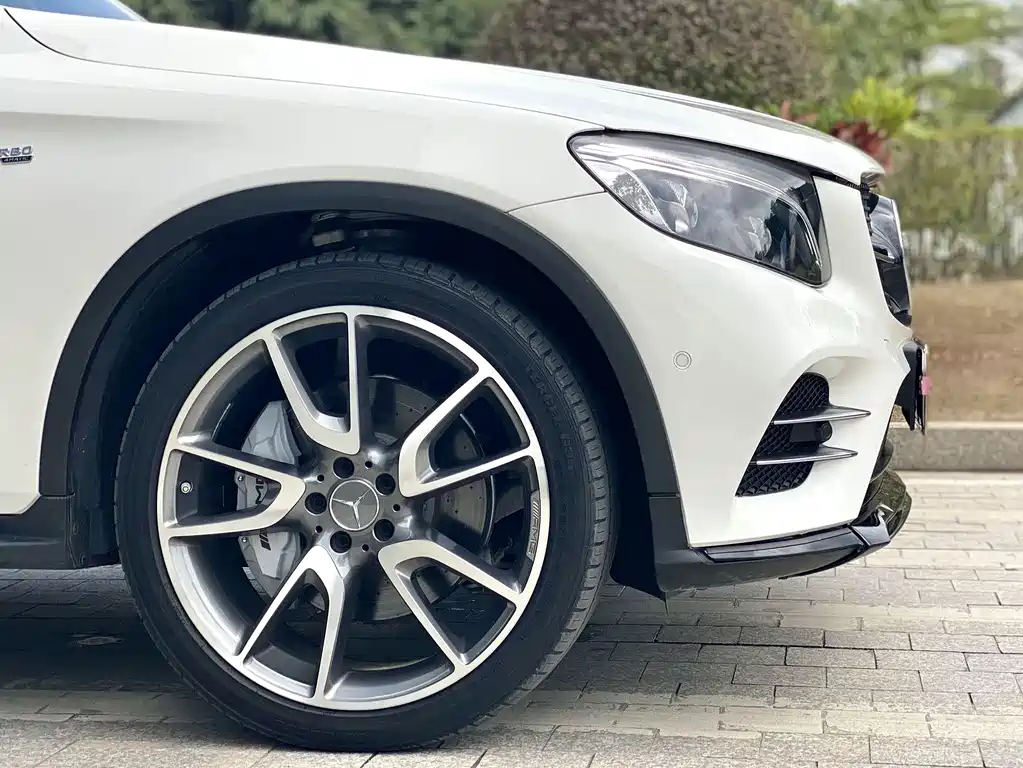 Mercedes-Benz GLC AMG — фото 18