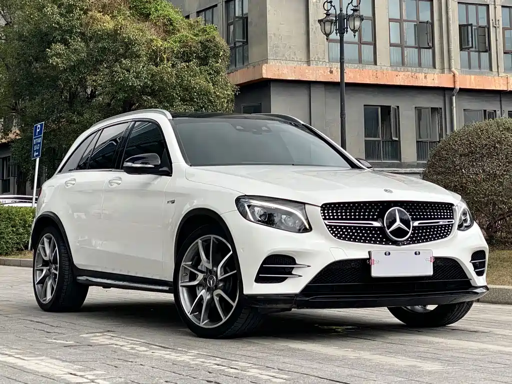 Mercedes-Benz GLC AMG — фото 5