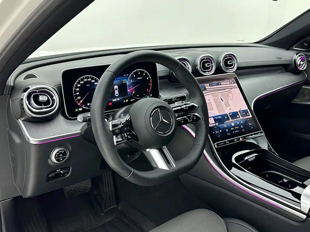 Mercedes-Benz C-Class — фото 10