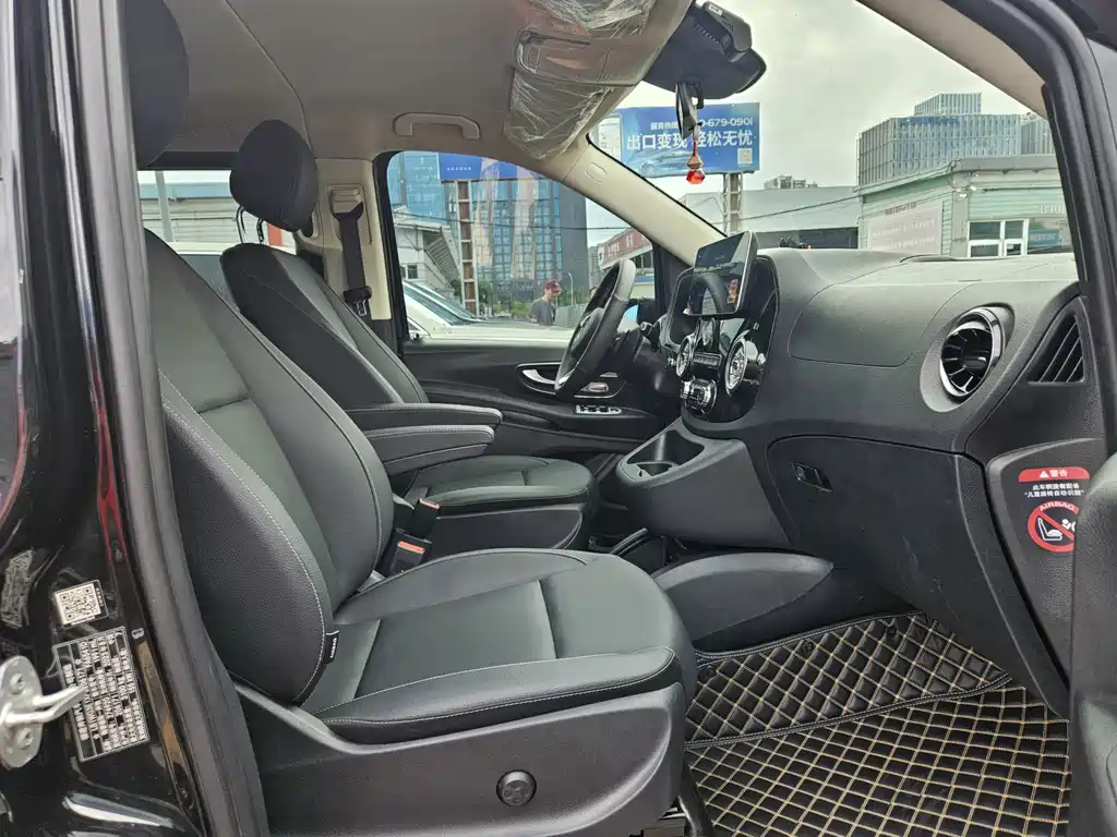 Mercedes-Benz Vito — фото 13