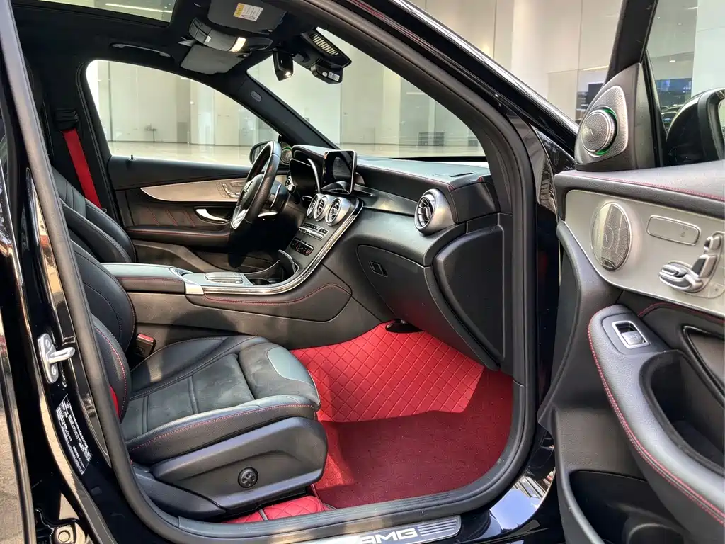 Mercedes-Benz GLC AMG — фото 11