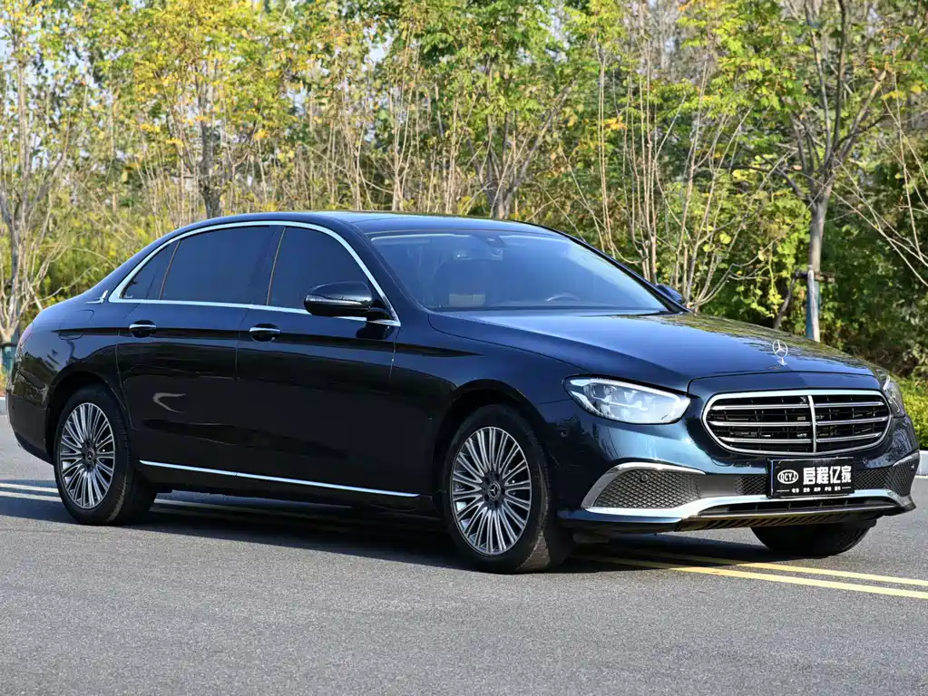 Mercedes-Benz E-Class — фото 3