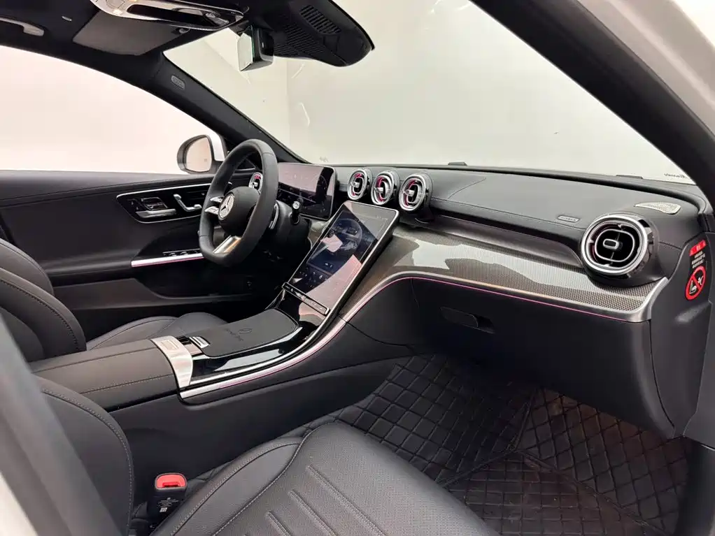 Mercedes-Benz C-Class — фото 11