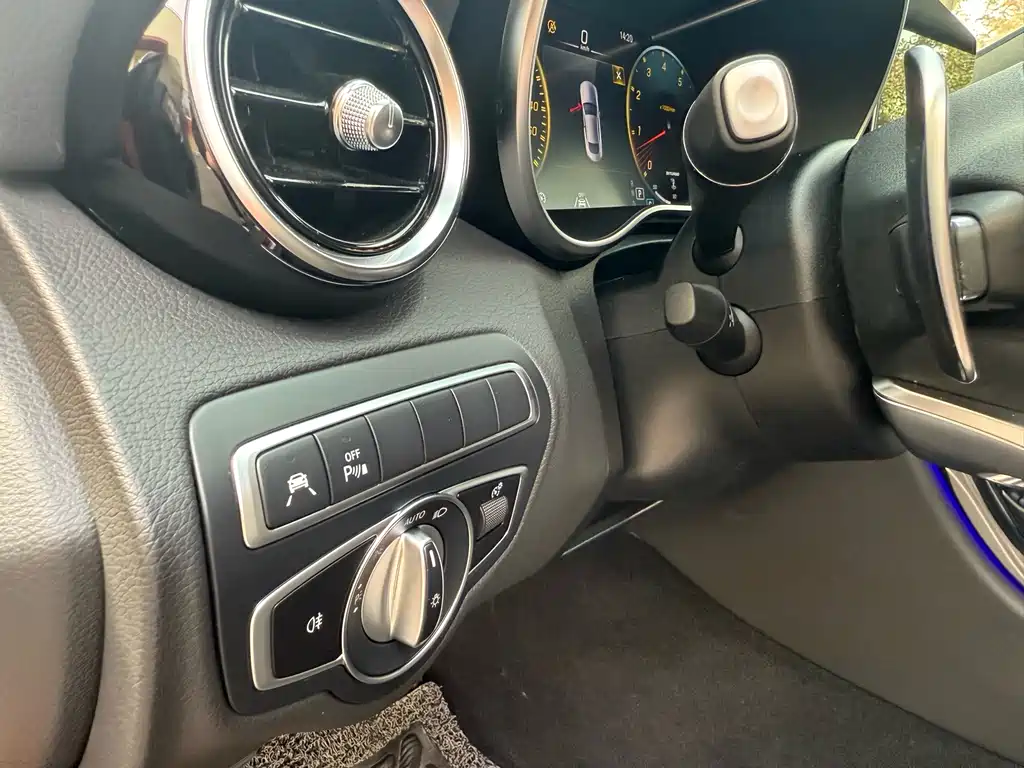 Mercedes-Benz C-Class AMG — фото 9