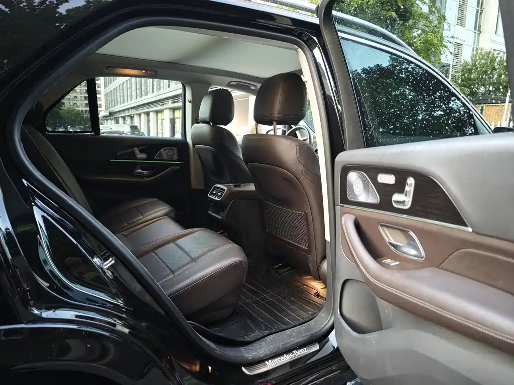 Mercedes-Benz GLE (Import) — фото 8