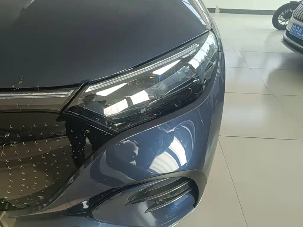 Mercedes-Benz EQE SUV — фото 23