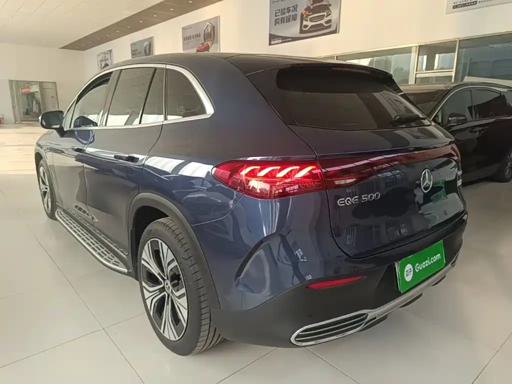 Mercedes-Benz EQE SUV — фото 4