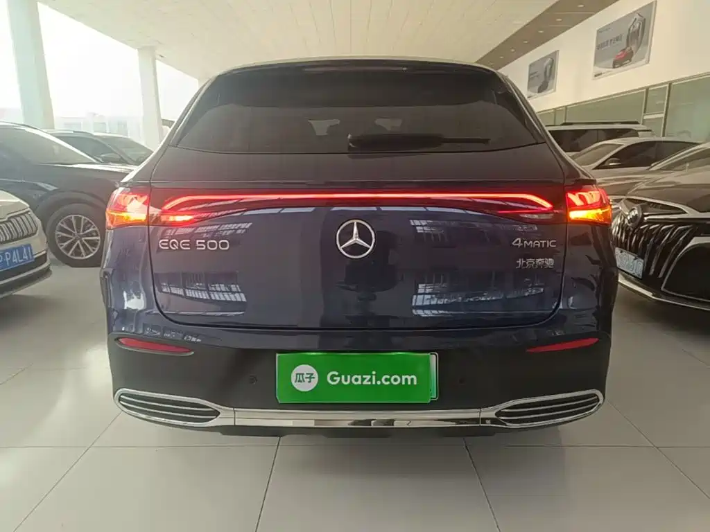 Mercedes-Benz EQE SUV — фото 5