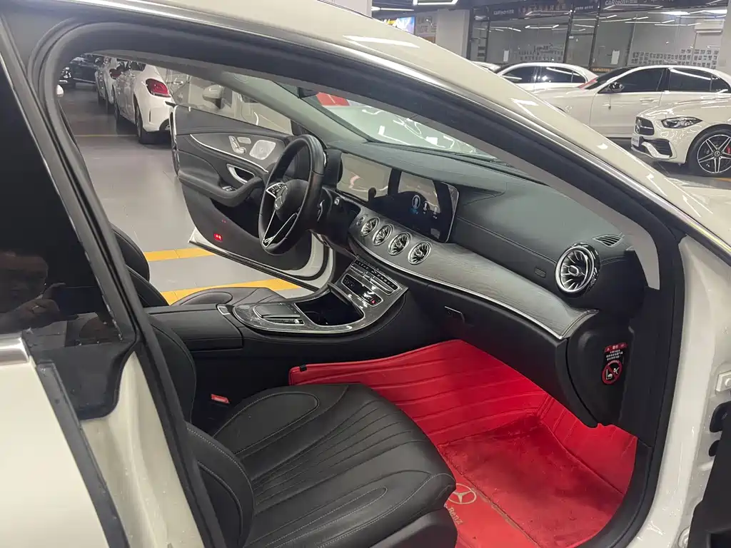Mercedes-Benz CLS — фото 4