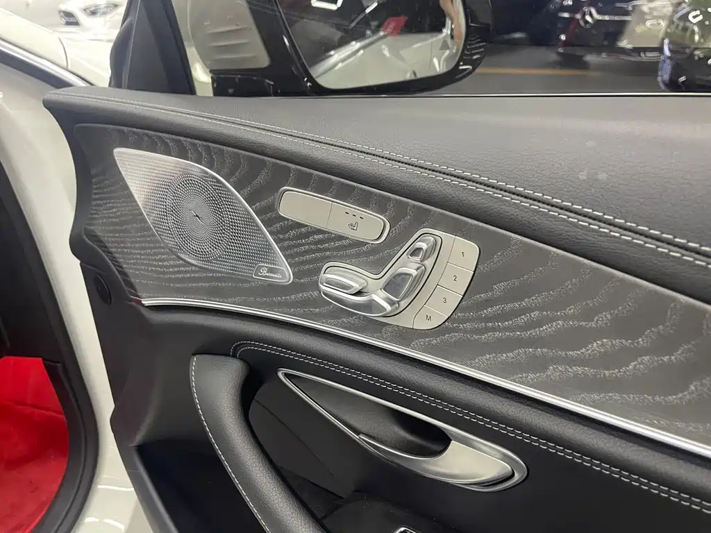 Mercedes-Benz CLS — фото 8